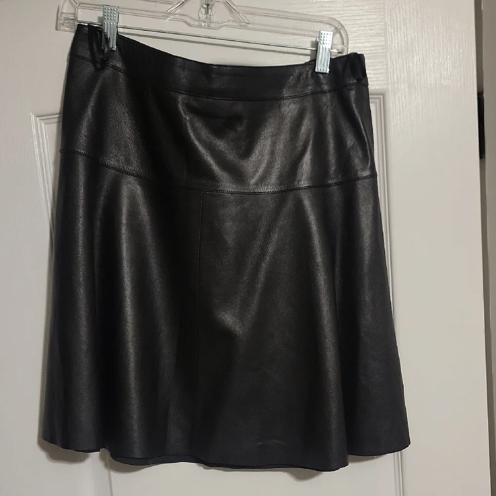 Banana Republic Black A-Line Skirt - Picture 2 of 3